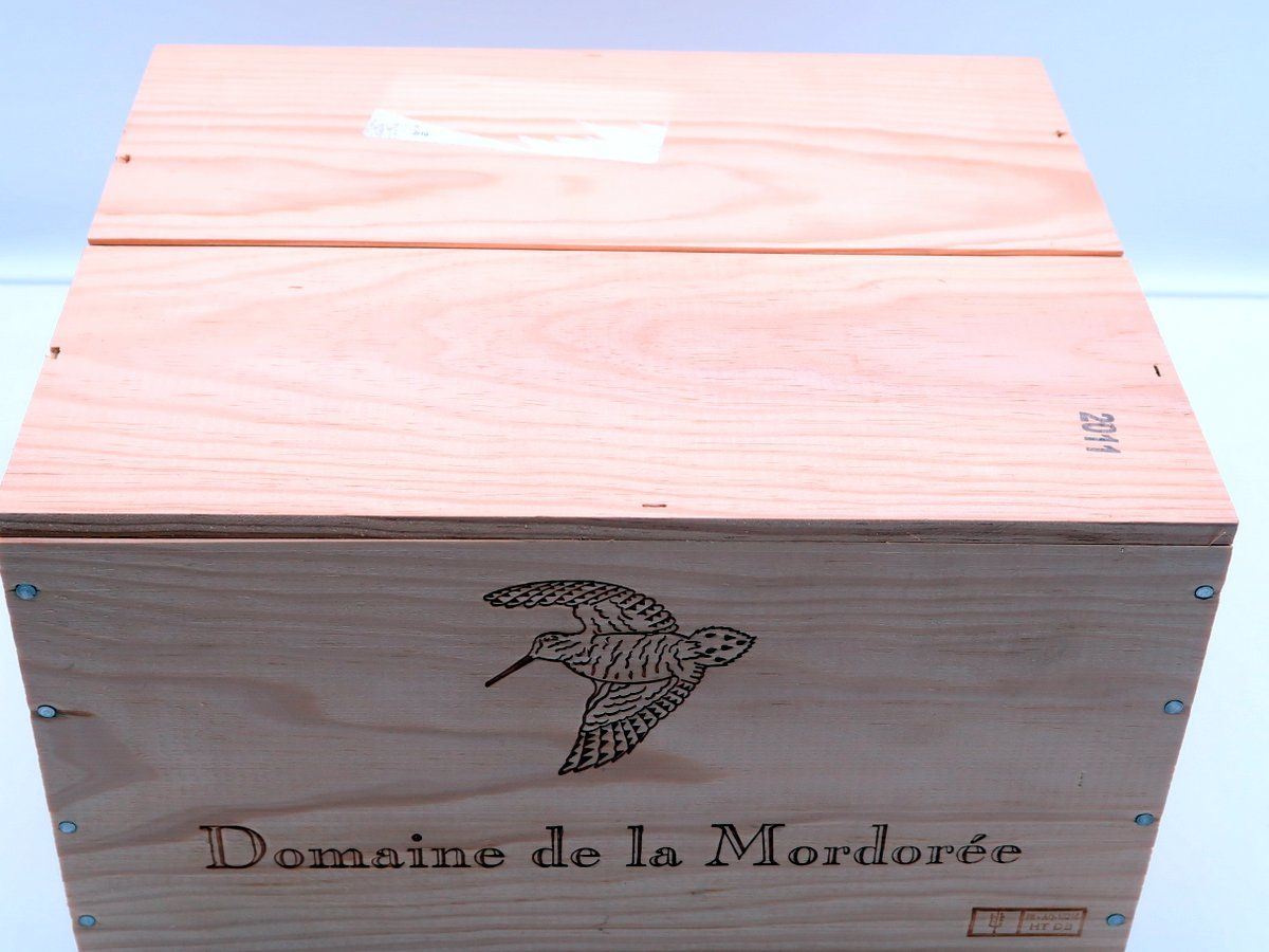 2011 Chateauneuf du Pape La Reine des Bois Domaine de La Mordoree